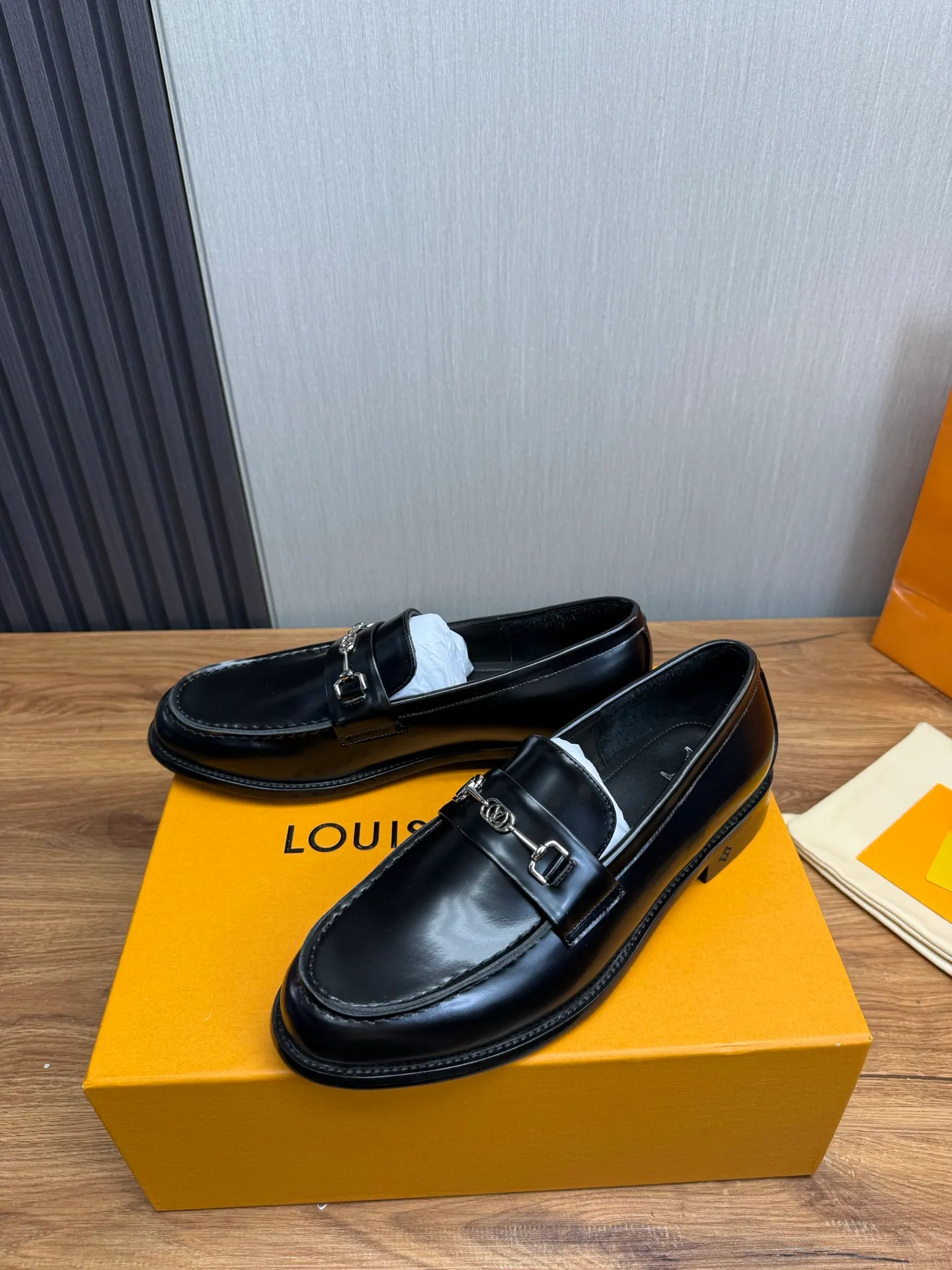 Factory 680💰 LV. Men's business casual leather shoes, all made of imported original brand leather, just to create a more comfortable wearing experience, original non-slip and wear-resistant outsole ✔️16-45 (38.45 non-returnable)